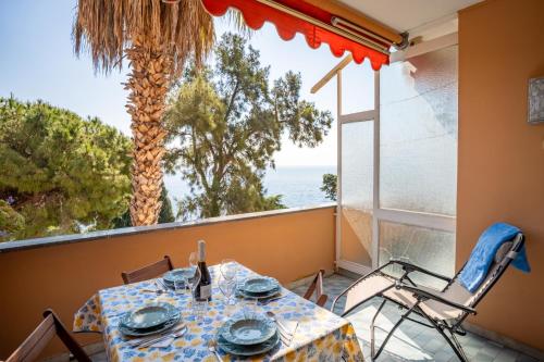 GuestHost Bright Seaview Apartment in Sanremo — 4-Star Luxury Hotel in San Remo, Italy