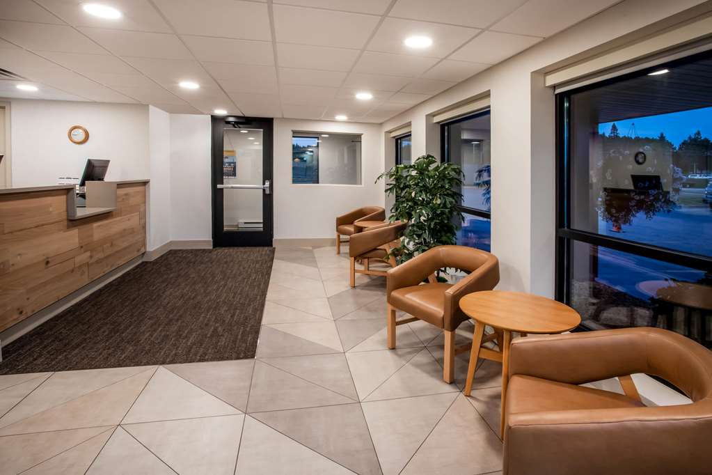 Days Inn & Suites by Wyndham Duluth by the Mall - photo 4