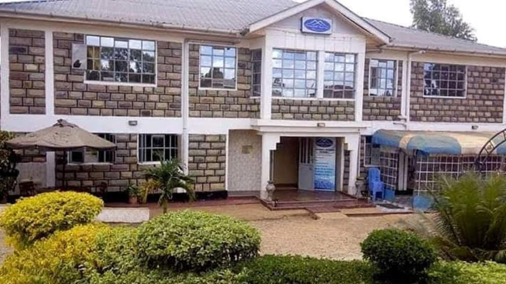Downhill Springs Resort — hotel in Webuye