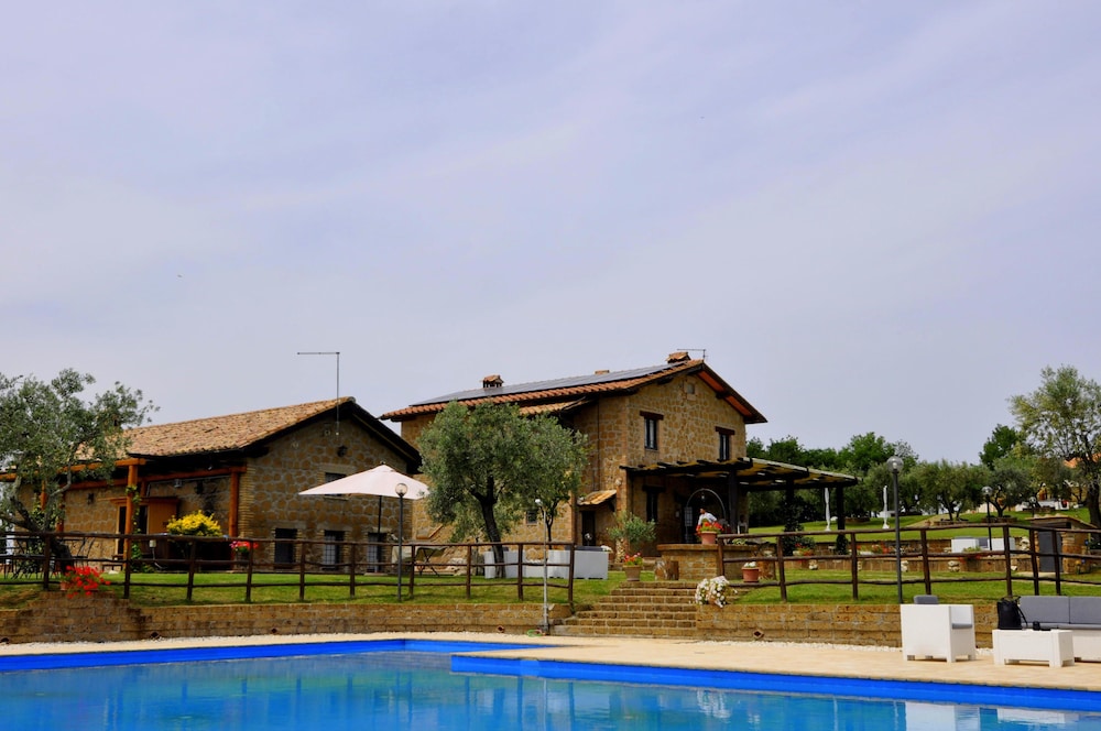 Borgo Nociquerceto - last minute hotel in Tarano