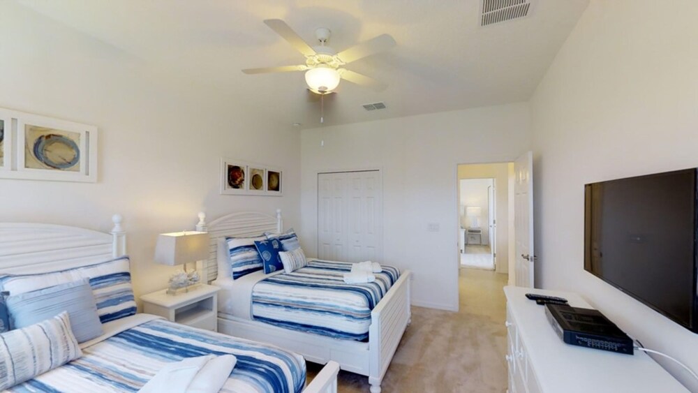 Golden Palms Vacation Resort 4414 - photo 15
