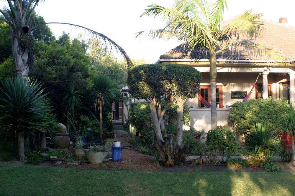 Frieden Hof Guest Accommodation — 4-Star Luxury Hotel in Cape Town, South Africa