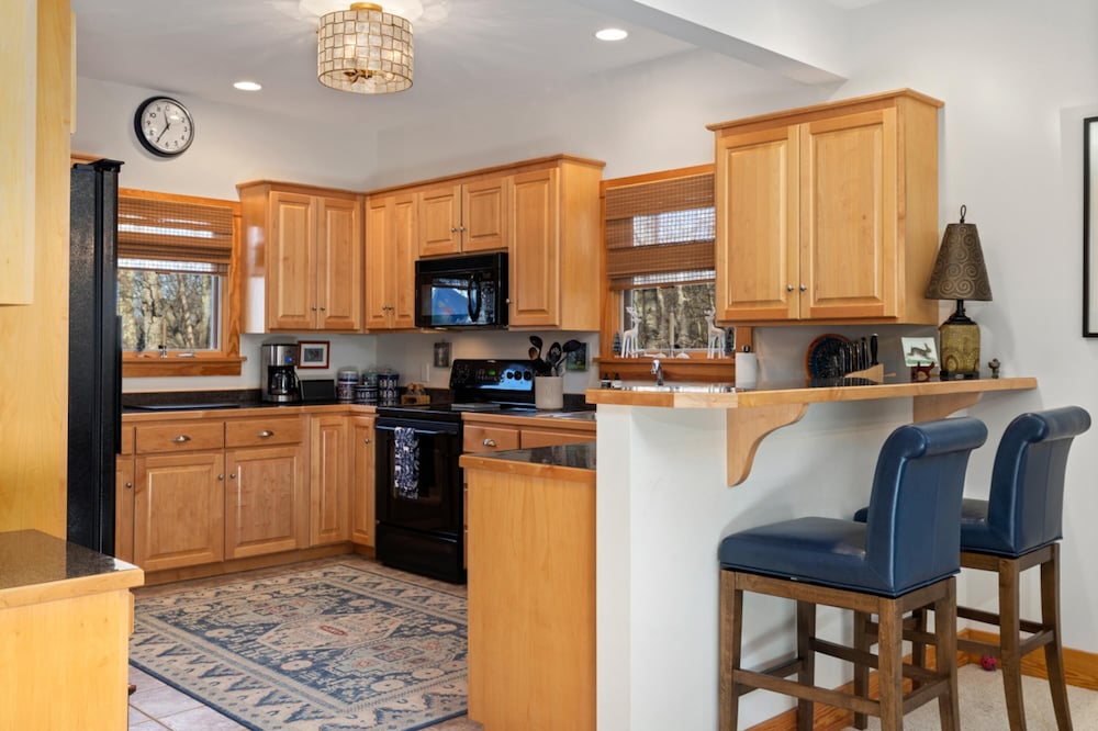 111 Hickory Springs in Wintergreen Resort - photo 17