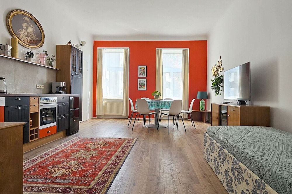 Orange Palm — 4-Star Luxury Hotel in Vienna, Austria