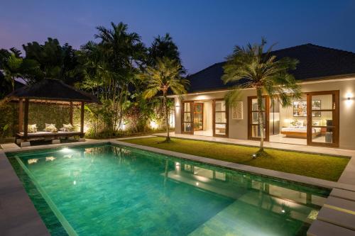 Villa 500m2 with 14m Pool BBQ Pinball Seminyak — 4-Star Luxury Hotel in Seminyak, Indonesia