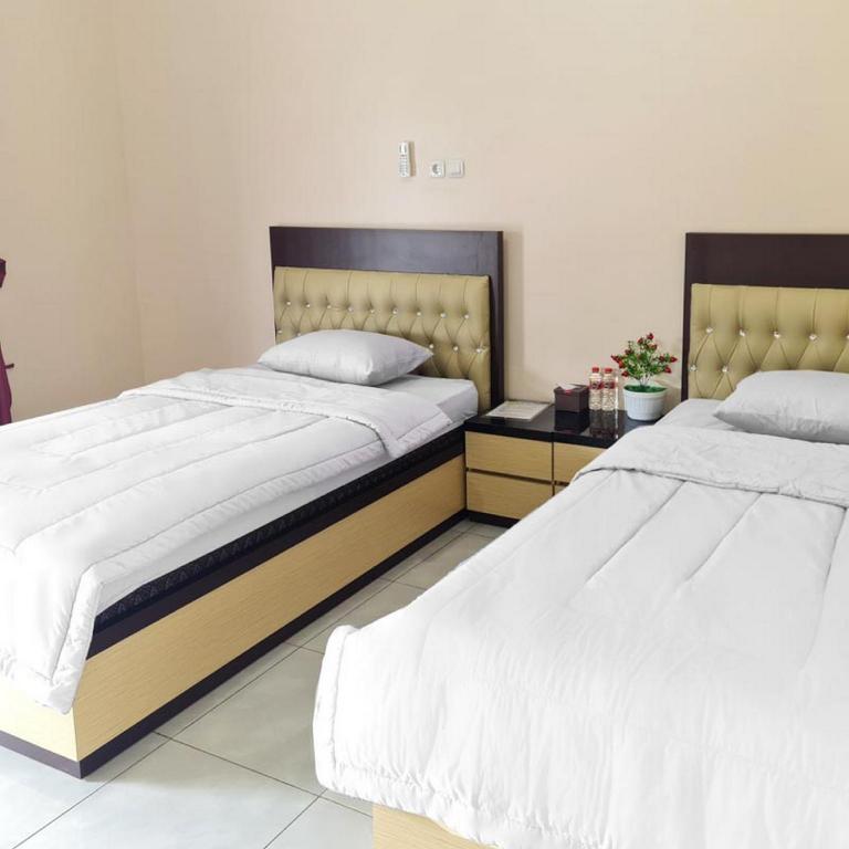 RedDoorz @ Jalan Nyai Enat Sampit — Sampit — photo 4
