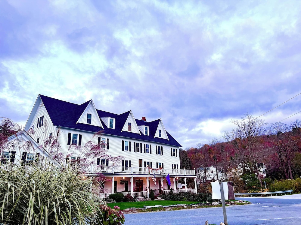 Echo Lake Inn - last minute hotel in Plymouth