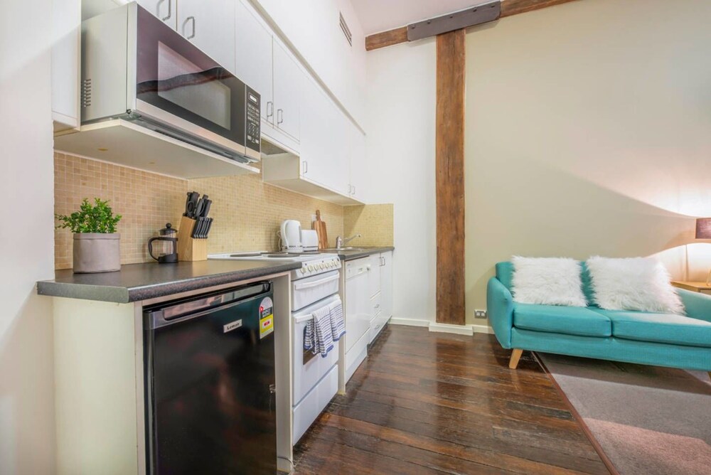 Darling Harbour 1 Bedroom IN Resort Style Building — hotel in Pyrmont