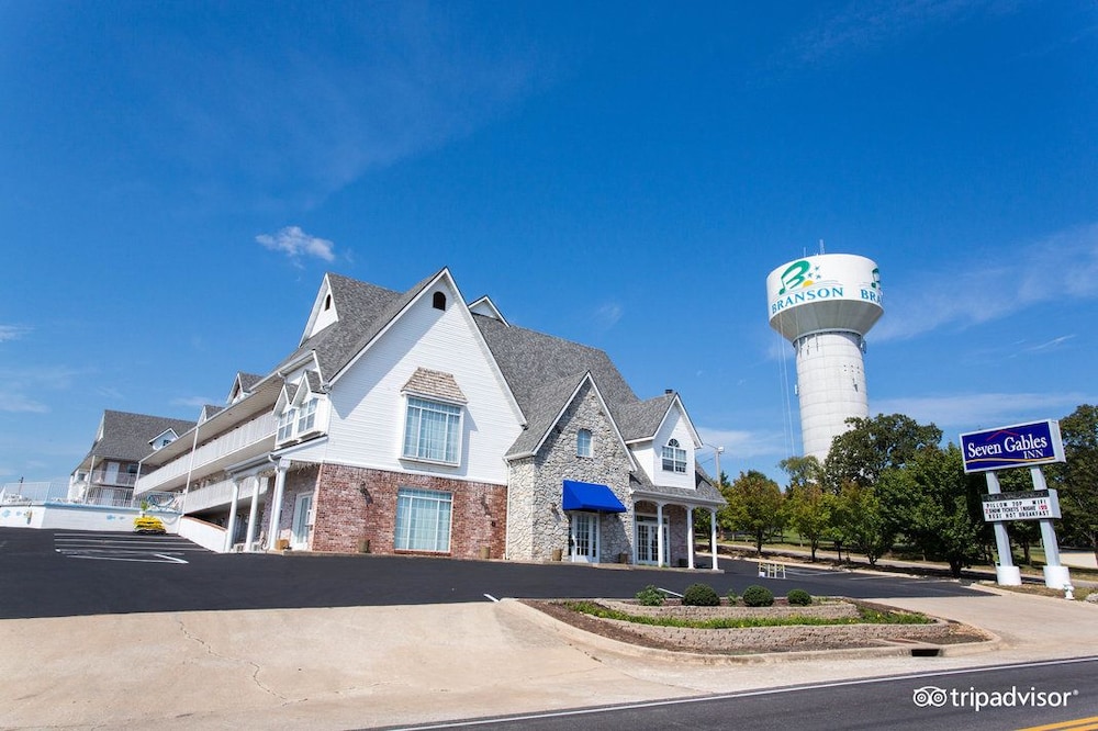 Seven Gables Inn - carbon neutral hotel in Branson