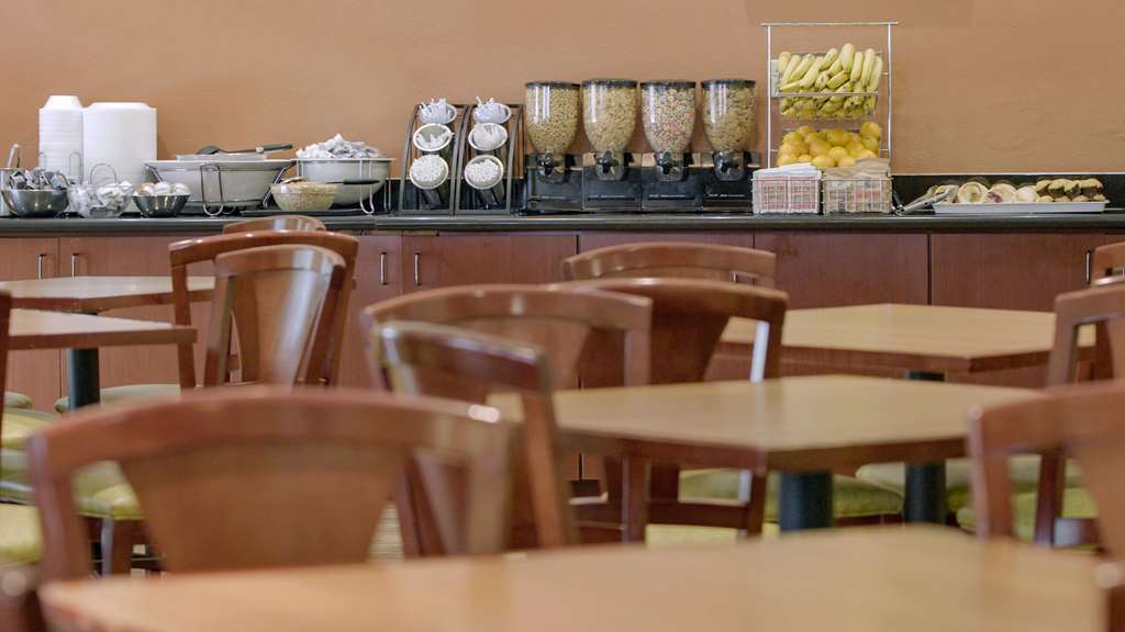Galleria Palms Hotel - photo 40