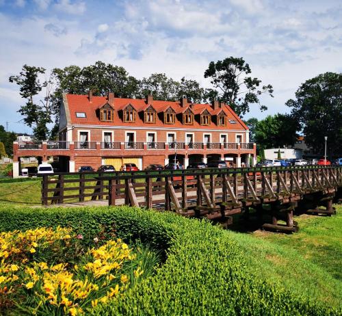 Dom Pracy Twórczej — hotel in Uniejow