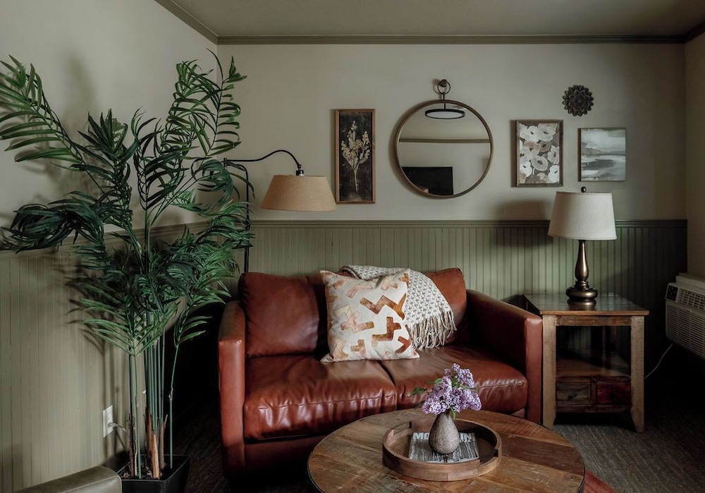 Highland Haven Creekside Inn - photo 88