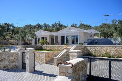 Paxos Luxury Living Junior Suites — 4-Star Luxury Hotel in Gaios, Greece