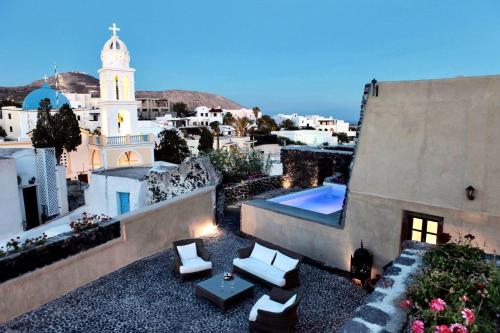 Super Luxury Santorini Villa Mansion Kyani Private Pool — 4-Star Luxury Hotel in Megalochori, Greece