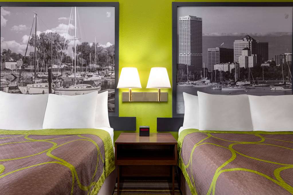 Super 8 by Wyndham Germantown Milwaukee - photo 21
