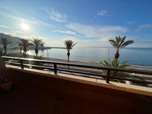 Exclusiva Primera Linea de Playa in Aguadulce, Spain