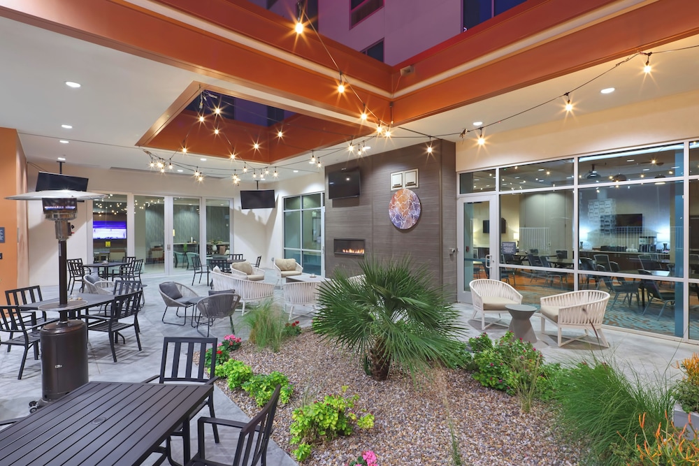 Hilton Garden Inn Chandler Downtown - photo 34