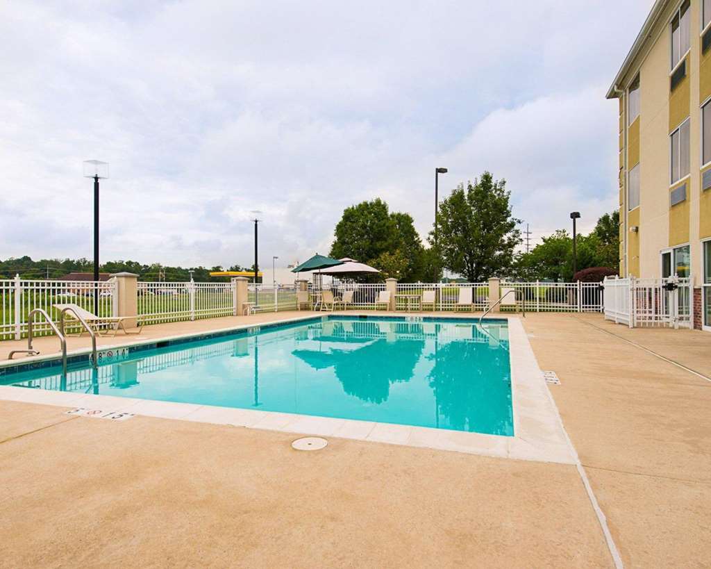 Quality Inn Spring Mills Martinsburg North - photo 22