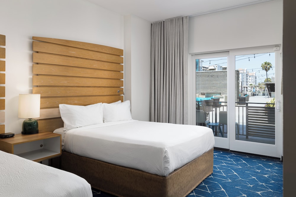 SpringHill Suites by Marriott Oceanside Beach - photo 28