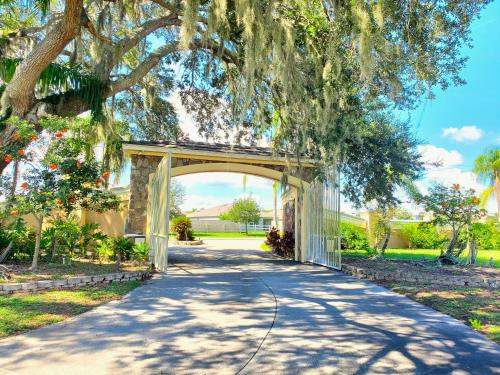 Stars Manor Disney Universal Pool 22people — 4-Star Luxury Hotel in Kissimmee, United States
