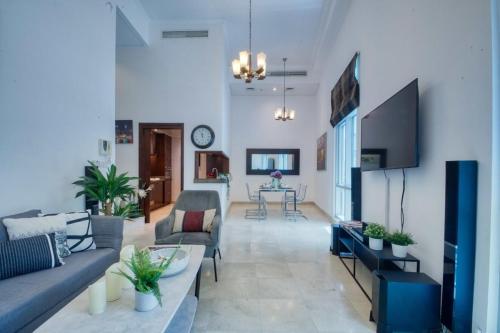 The Smart Concierge Delphine - carbon neutral hotel in Dubai