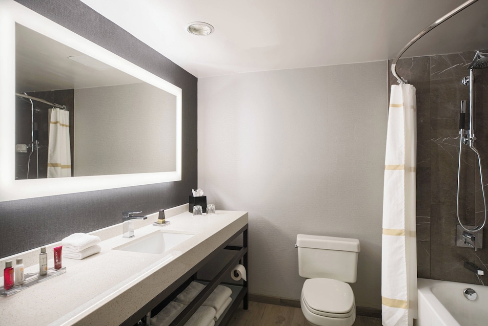 Courtyard by Marriott Chicago at Medical District UIC - photo 19