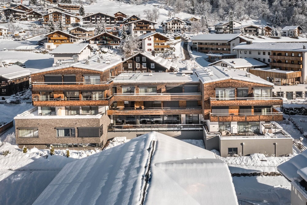 Sporthotel Chalets — 4-Star Luxury Hotel in Gaschurn, Austria