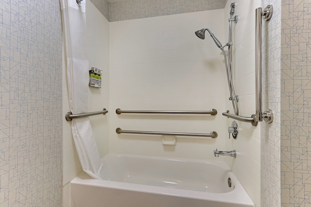 Holiday Inn Express Hotel & Suites Weatherford by IHG - photo 45