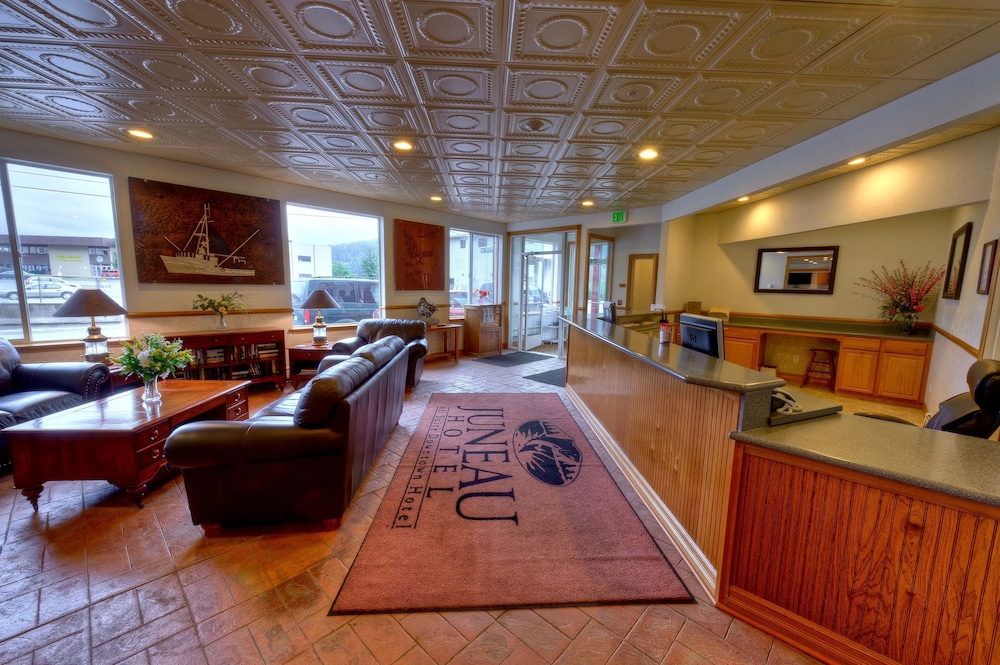 Juneau Hotel - photo 3