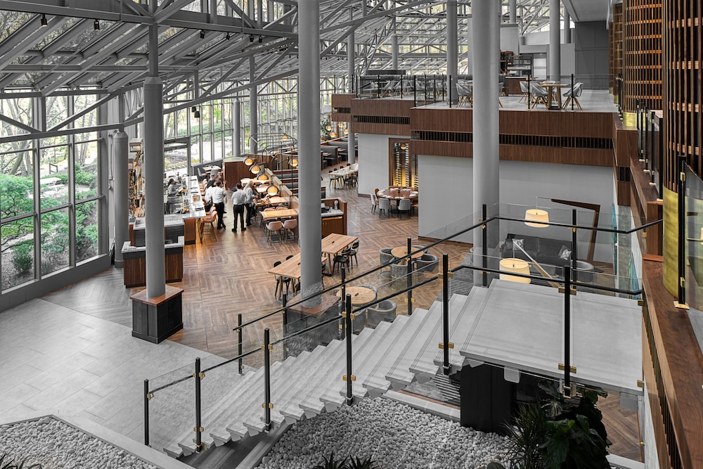 Crowne Plaza Atlanta Perimeter at Ravinia by IHG - photo 110