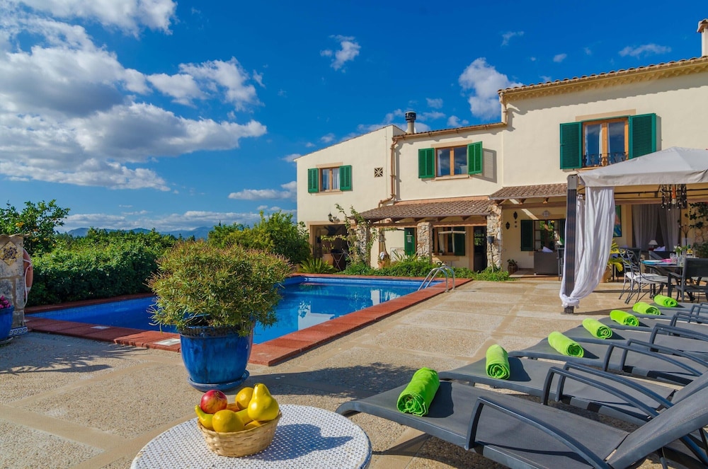 Can Rius — 4-Star Luxury Hotel in Muro, Spain
