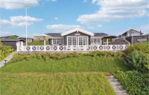 3 Bedroom Stunning Home In Hejls — 4-Star Luxury Hotel in None, Denmark