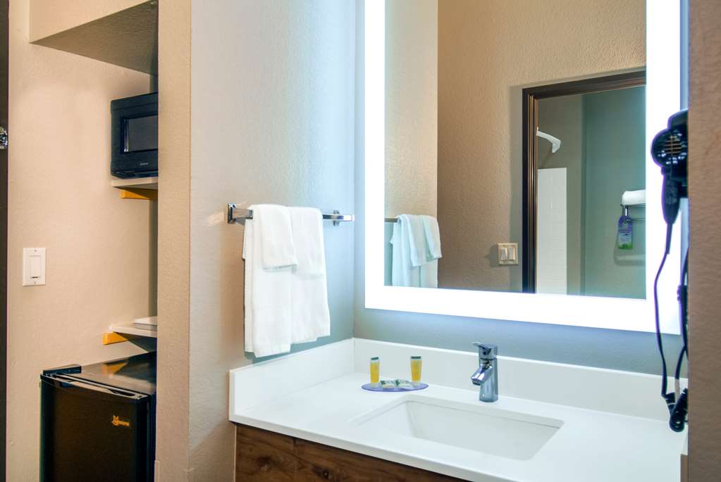 Days Inn by Wyndham Suites San Antonio North Stone Oak - photo 37