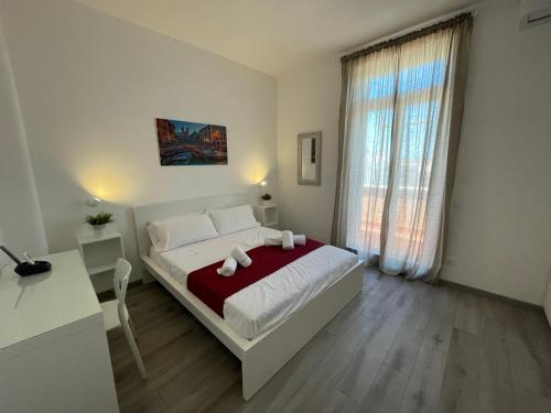 Caracciolo33 — 4-Star Luxury Hotel in Rome, Italy