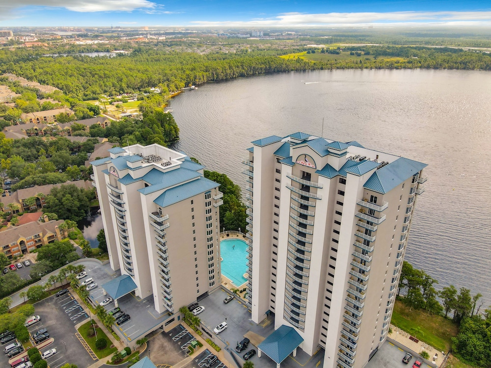 Lakefront Resort in Heart of Orlando Attractions Tu Casa Vacations - featured photo