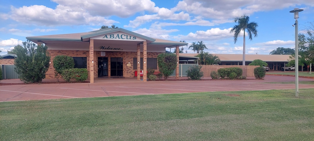 Abacus Motel — hotel near Mount Isa Airport