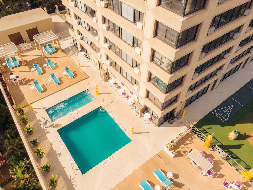 Holiday Inn Express Waikiki by IHG - photo 38