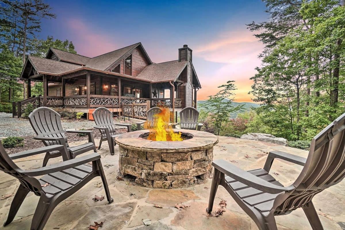 Long Range Views Game Room Fire Pit Pets in Blue Ridge, United States