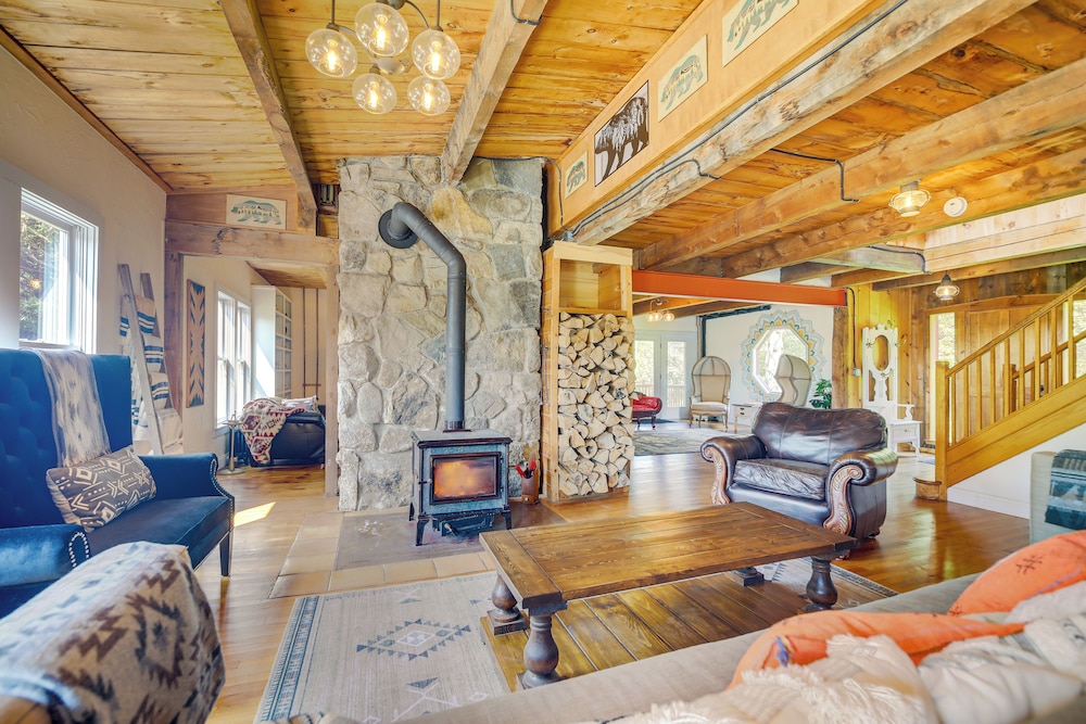Luxe 14 Acre Vermont Countryside Lodge