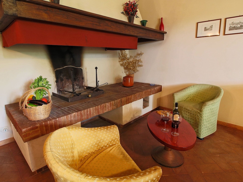 Belvilla by OYO Mandorlo in Sinalunga, Italy