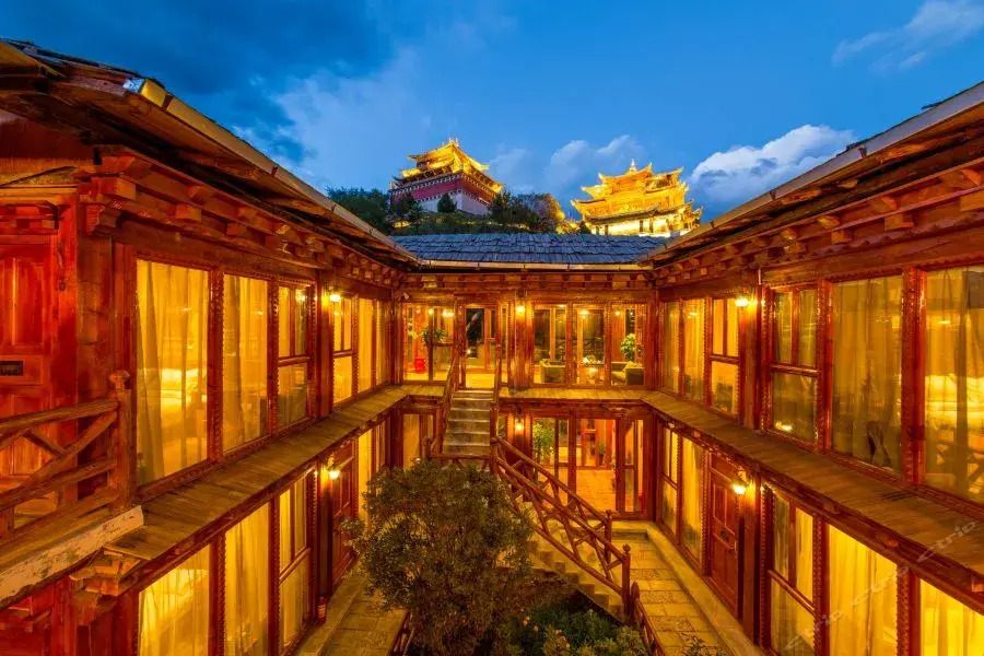 Sacred Paradise Park Hotel in Shangri-La, People's Republic of China
