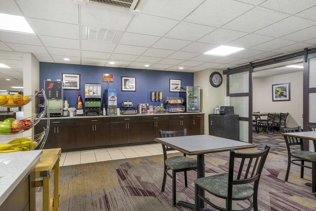 Best Western Plus Berkshire Hills Inn & Suites - photo 2