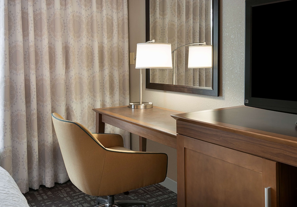 Hampton Inn & Suites Charlotte Pineville - photo 14