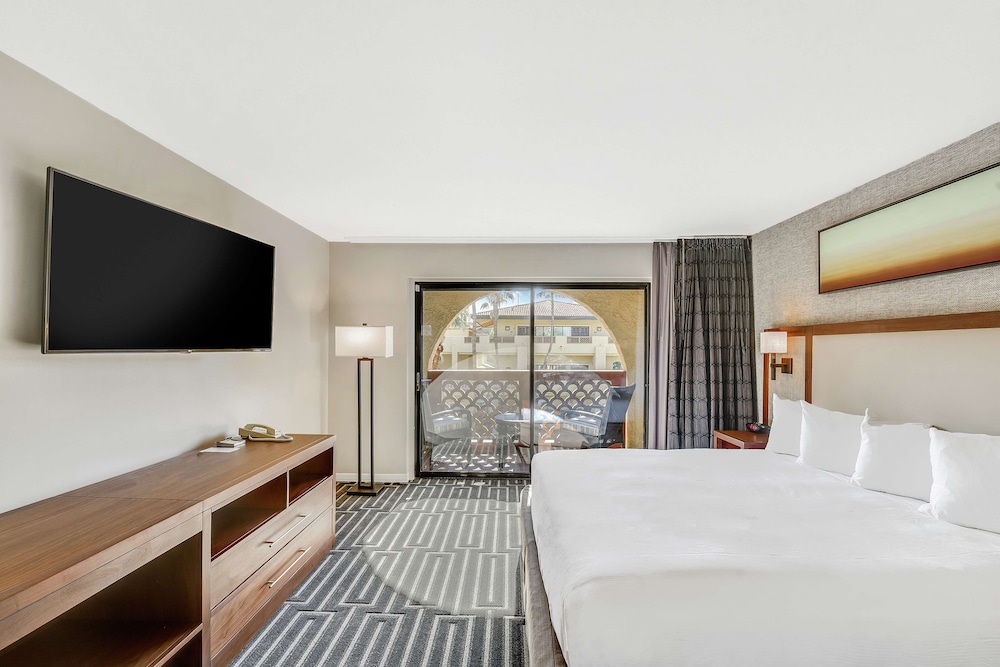 Hilton Phoenix Tapatio Cliffs Resort - photo 28