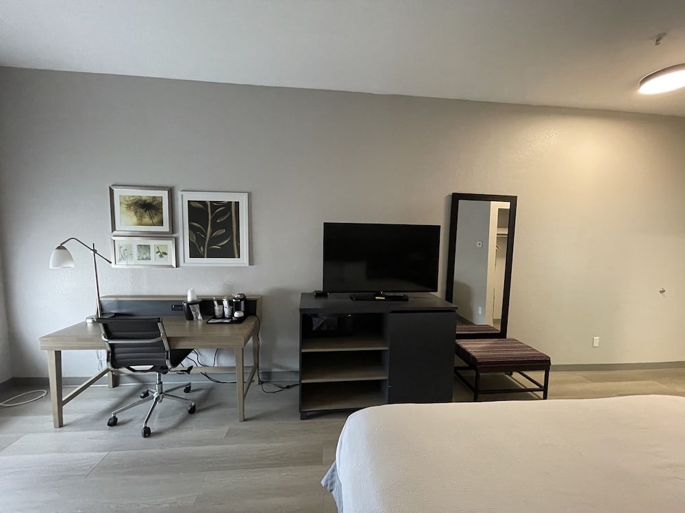 Country Inn & Suites by Radisson Midway Tallahassee West - photo 3