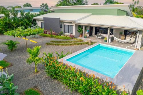Villa Margarita Families Getaway in La Fortuna — 4-Star Luxury Hotel in Fortuna, Costa Rica