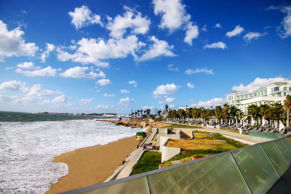 Phaedrus Living: Seaside Romantic Flat Limnaria123