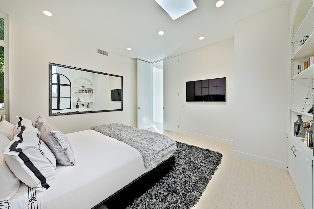 Beverly Hills Luxury Modern Palace - photo 7