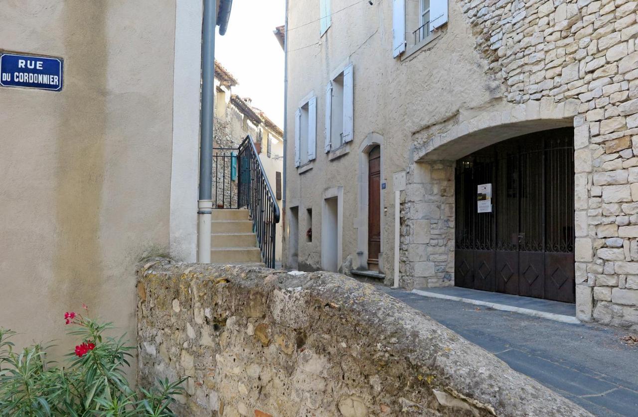 Ooh la La Oh So Provence — 4-Star Luxury Hotel in Sablet, France