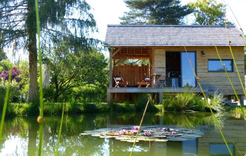 Le bain de campagne in Montereau-Fault-Yonne, France